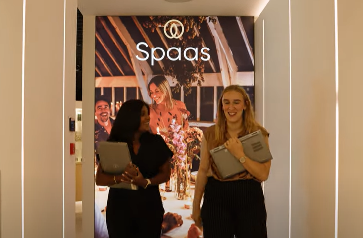 Overleg YES communicatie en Spaas kaarsen