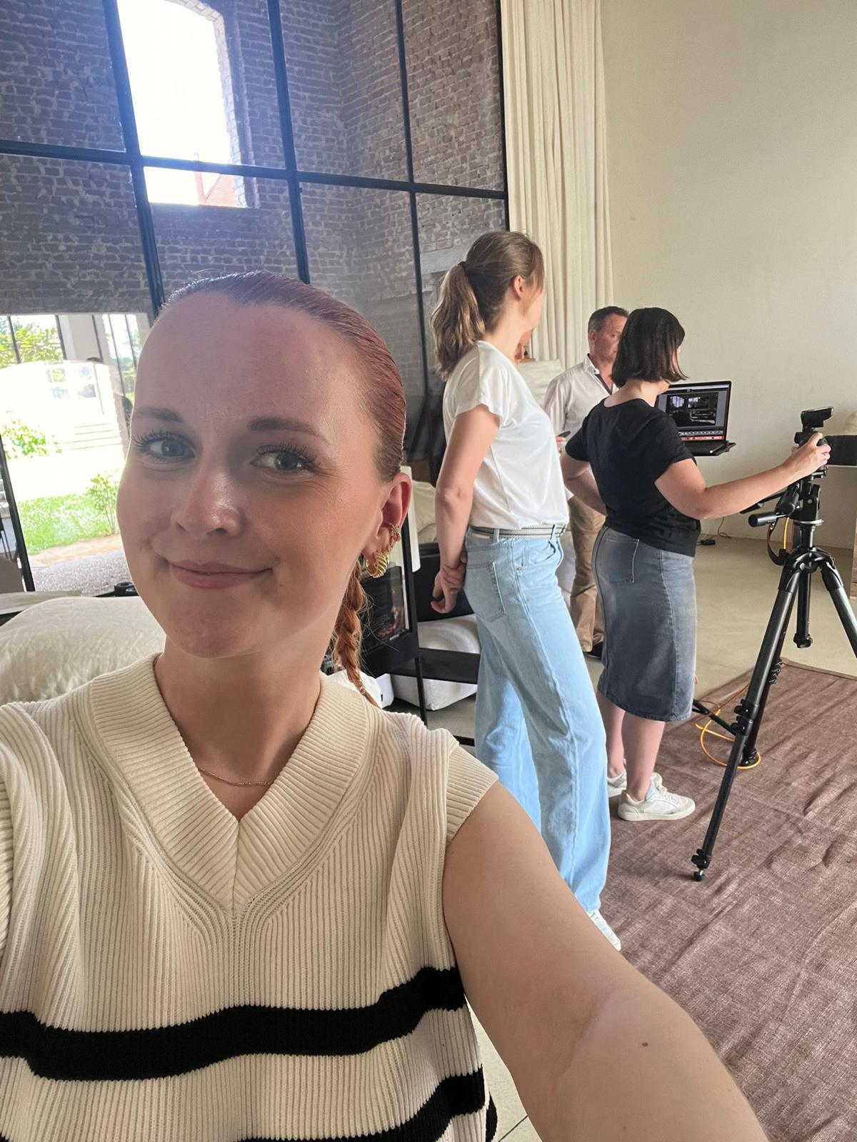 Laurien ter plekke tijdens fotosessie
